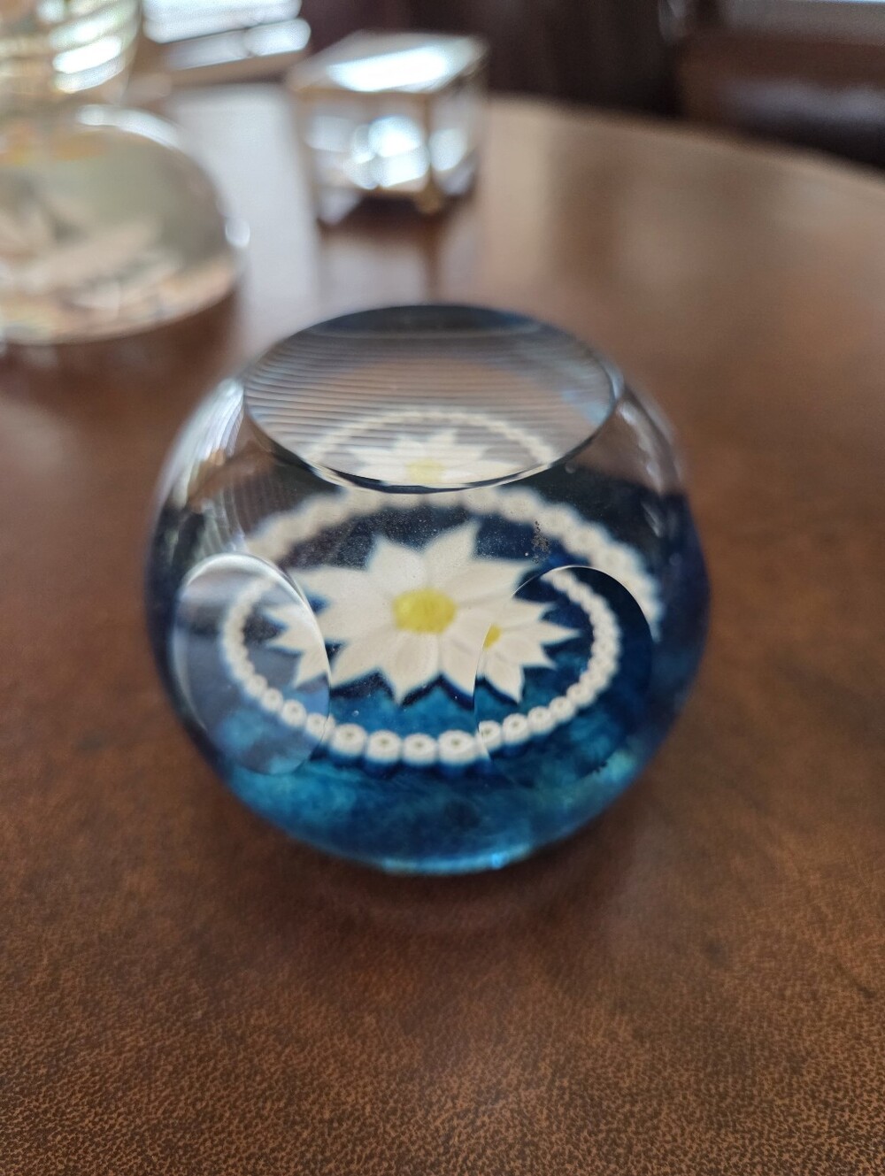 Caithness Glass Scotland "Marguerite" Paperweight Signed 441/500